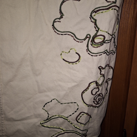 G-Unit Heavyweight Short Sleeve Shirt with Embroidery In A Mens Size Large. EUC - Picture 3 of 11